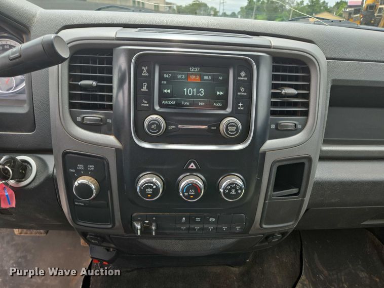 image for item ED2175 2015 Dodge Ram 4500 Crew Cab flatbed truck