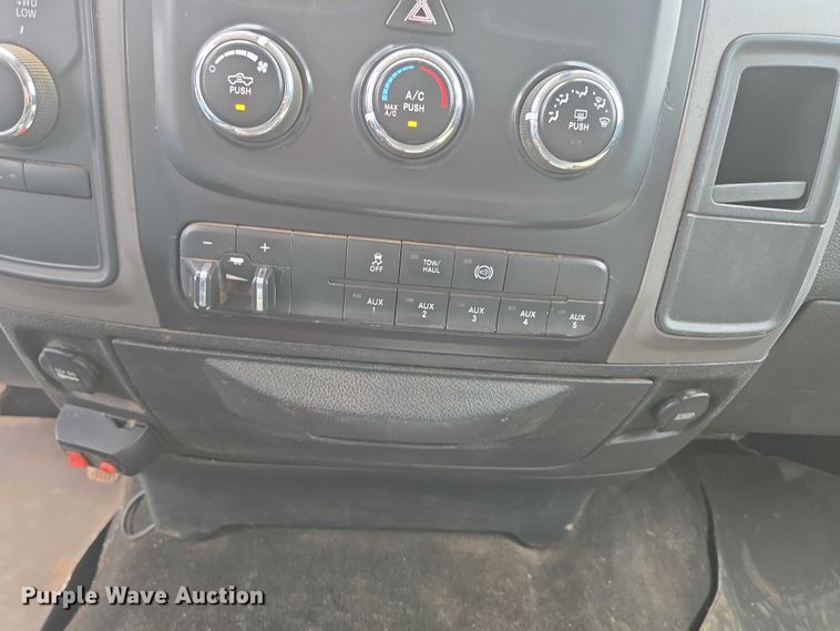 image for item ED2175 2015 Dodge Ram 4500 Crew Cab flatbed truck