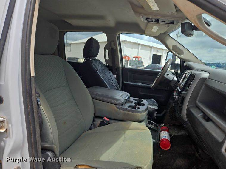 image for item ED2175 2015 Dodge Ram 4500 Crew Cab flatbed truck