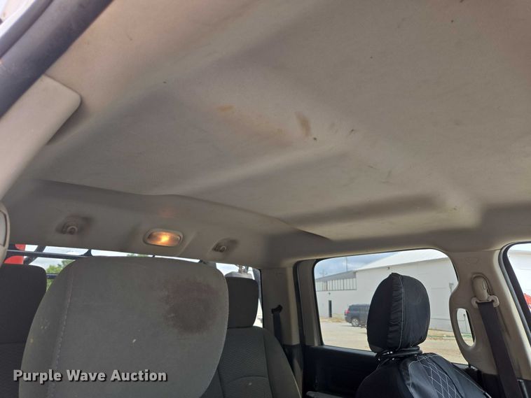 image for item ED2175 2015 Dodge Ram 4500 Crew Cab flatbed truck