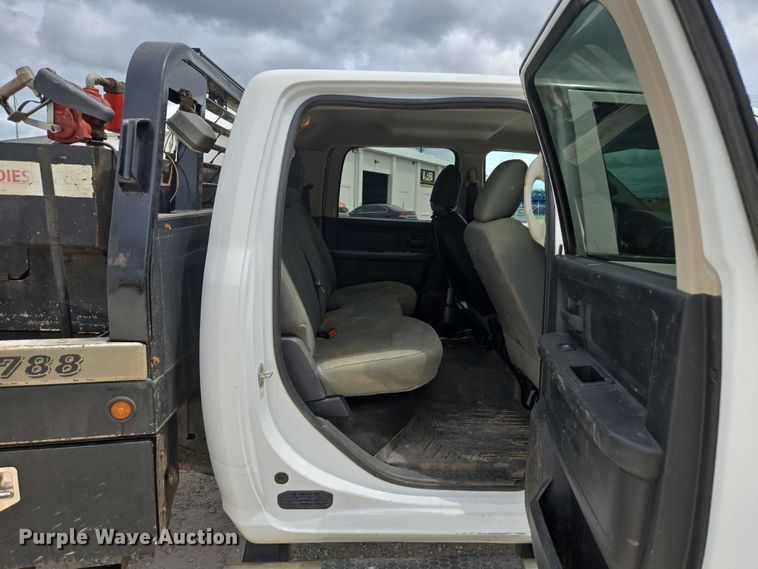 image for item ED2175 2015 Dodge Ram 4500 Crew Cab flatbed truck