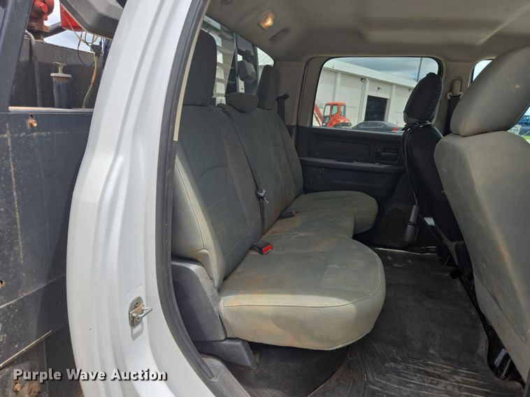 image for item ED2175 2015 Dodge Ram 4500 Crew Cab flatbed truck