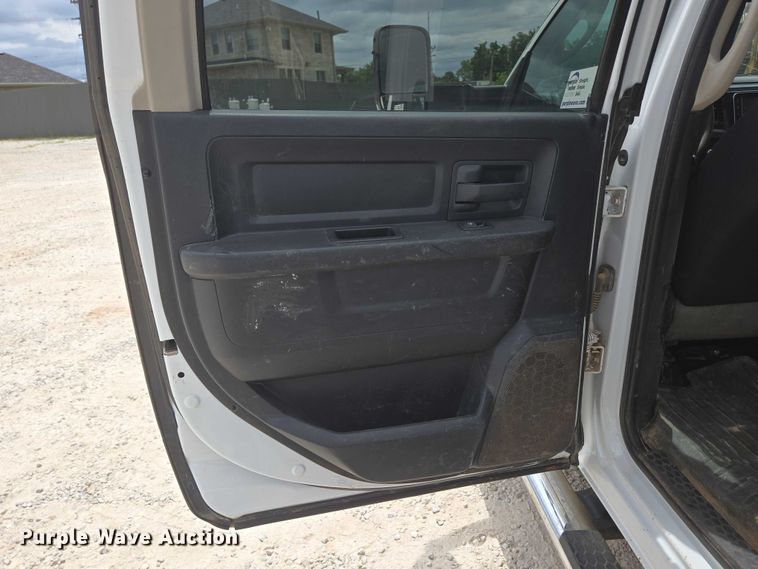 image for item ED2175 2015 Dodge Ram 4500 Crew Cab flatbed truck