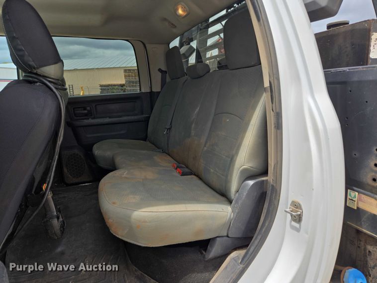 image for item ED2175 2015 Dodge Ram 4500 Crew Cab flatbed truck