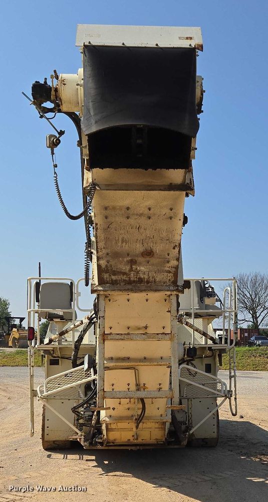 image for item ED2181 Terex Cedarapids CR662RM material transfer vehicle