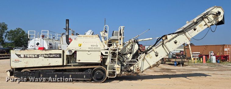 image for item ED2181 Terex Cedarapids CR662RM material transfer vehicle