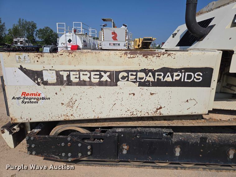 image for item ED2181 Terex Cedarapids CR662RM material transfer vehicle