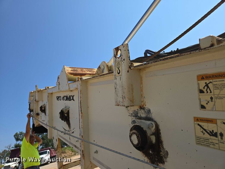 image for item ED2181 Terex Cedarapids CR662RM material transfer vehicle