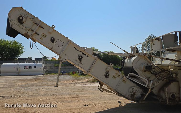 image for item ED2181 Terex Cedarapids CR662RM material transfer vehicle