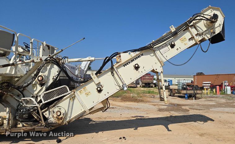 image for item ED2181 Terex Cedarapids CR662RM material transfer vehicle