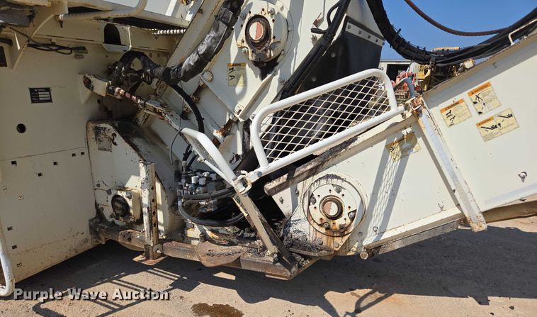 image for item ED2181 Terex Cedarapids CR662RM material transfer vehicle