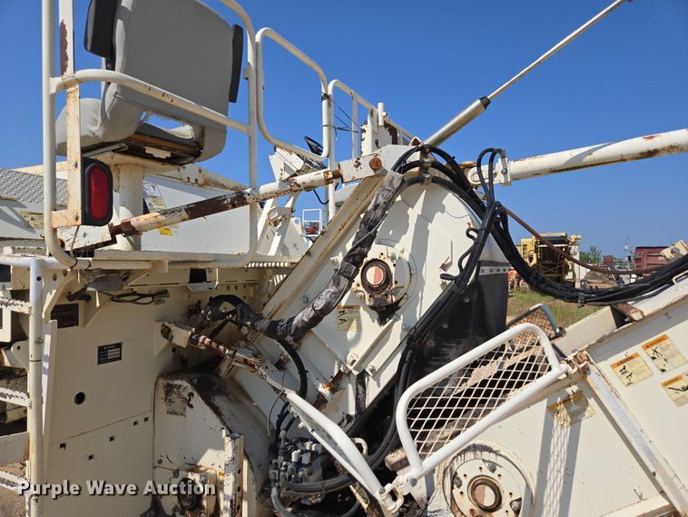 image for item ED2181 Terex Cedarapids CR662RM material transfer vehicle