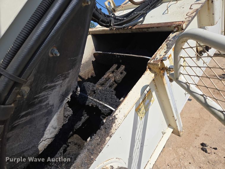 image for item ED2181 Terex Cedarapids CR662RM material transfer vehicle