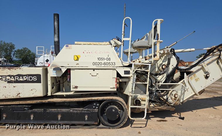 image for item ED2181 Terex Cedarapids CR662RM material transfer vehicle