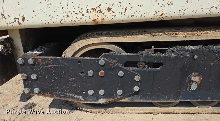 image for item ED2181 Terex Cedarapids CR662RM material transfer vehicle