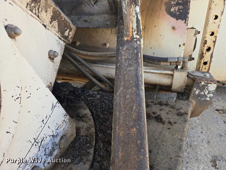 image for item ED2181 Terex Cedarapids CR662RM material transfer vehicle