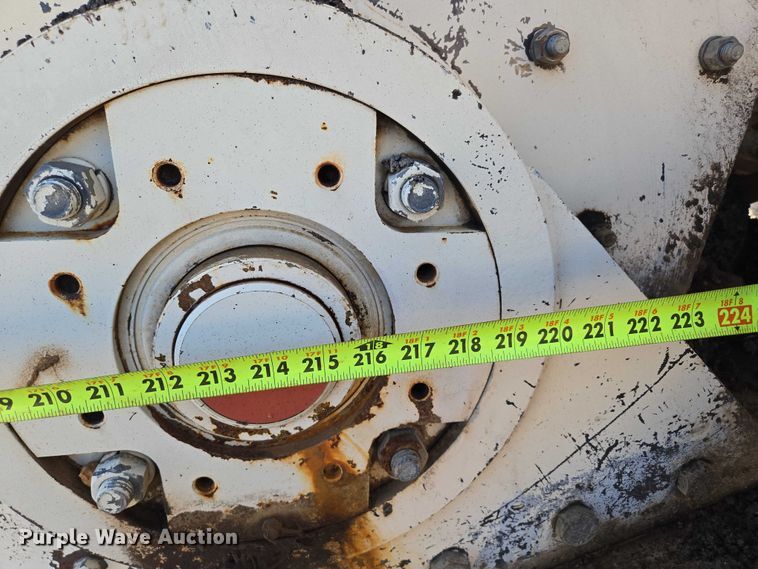 image for item ED2181 Terex Cedarapids CR662RM material transfer vehicle