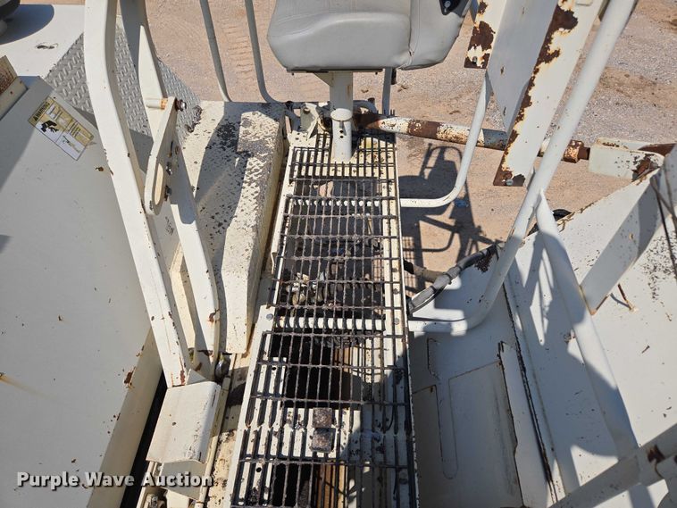 image for item ED2181 Terex Cedarapids CR662RM material transfer vehicle