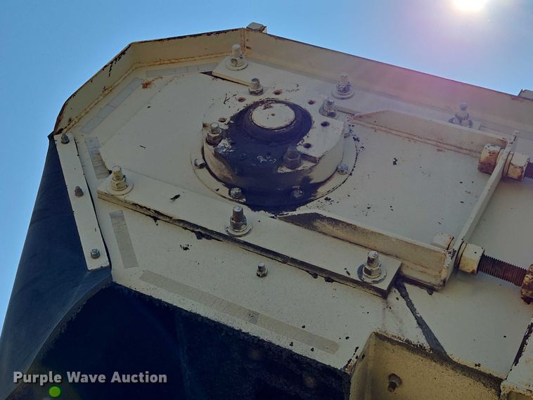 image for item ED2181 Terex Cedarapids CR662RM material transfer vehicle