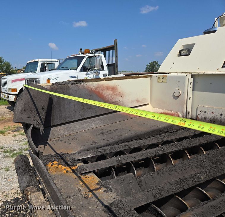 image for item ED2181 Terex Cedarapids CR662RM material transfer vehicle