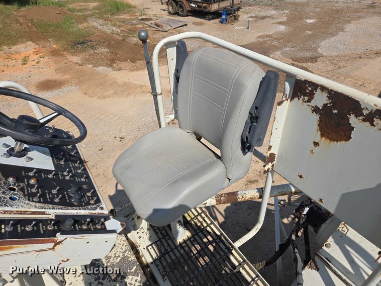 image for item ED2181 Terex Cedarapids CR662RM material transfer vehicle