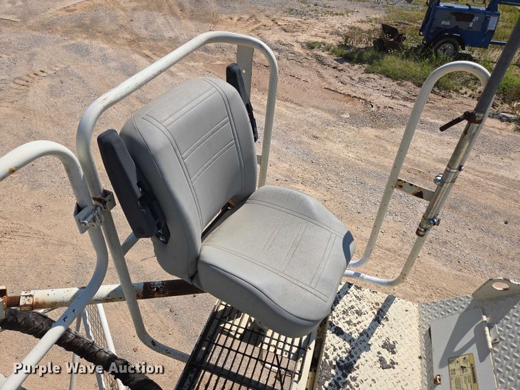 image for item ED2181 Terex Cedarapids CR662RM material transfer vehicle