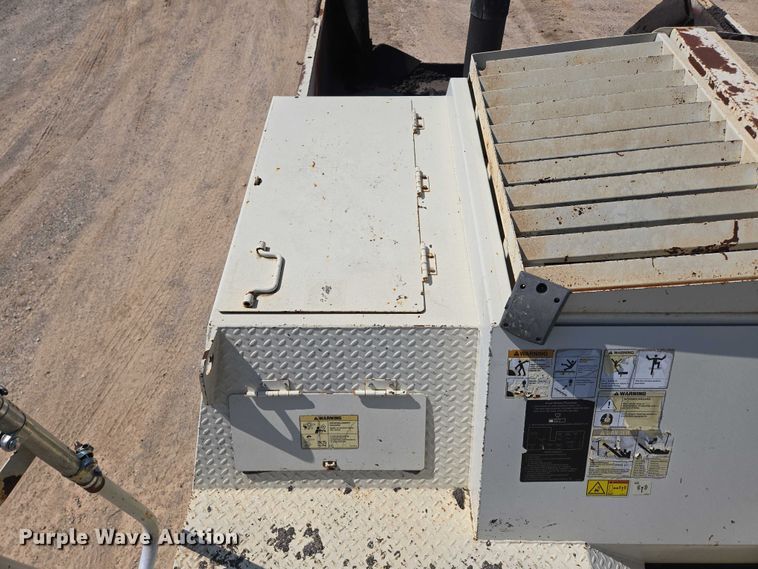 image for item ED2181 Terex Cedarapids CR662RM material transfer vehicle