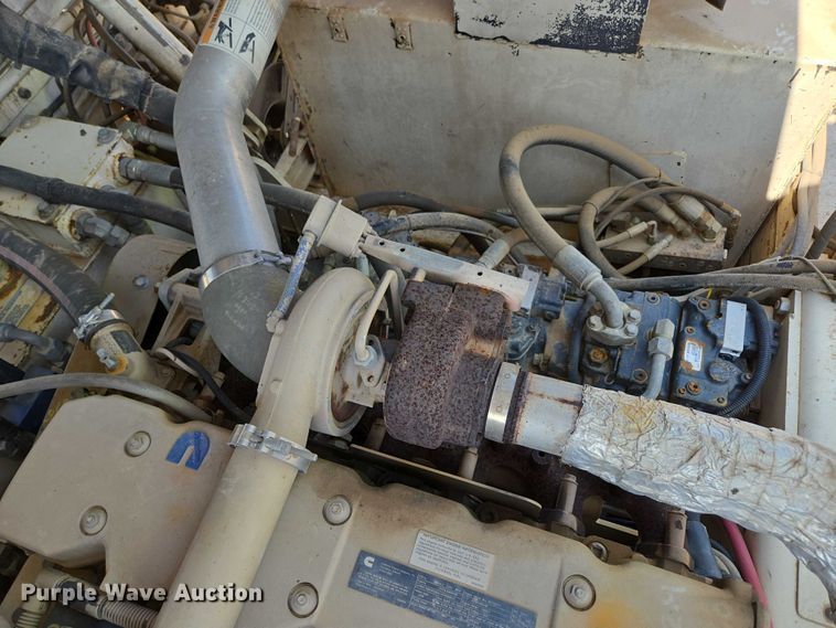 image for item ED2181 Terex Cedarapids CR662RM material transfer vehicle