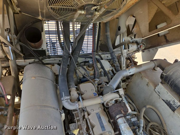 image for item ED2181 Terex Cedarapids CR662RM material transfer vehicle