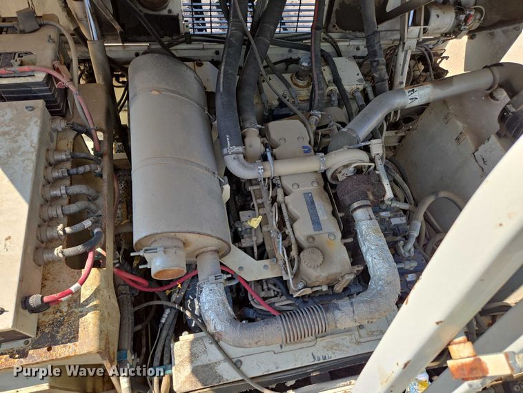 image for item ED2181 Terex Cedarapids CR662RM material transfer vehicle