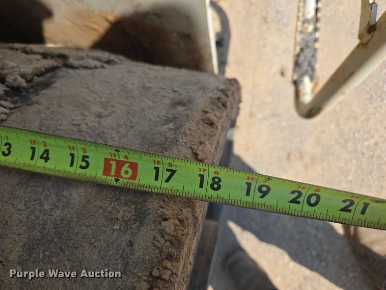 image for item ED2181 Terex Cedarapids CR662RM material transfer vehicle