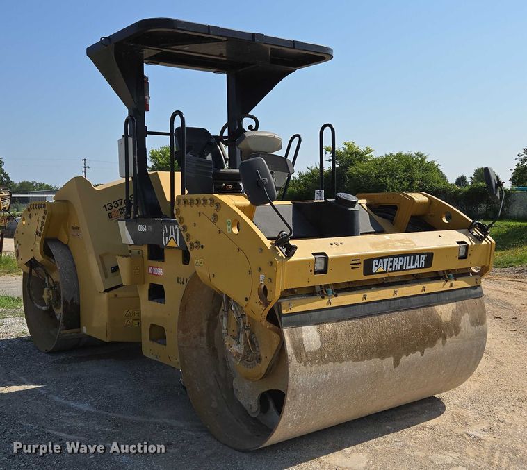 COMPACTADOR 2014 CATERPILLAR CB54