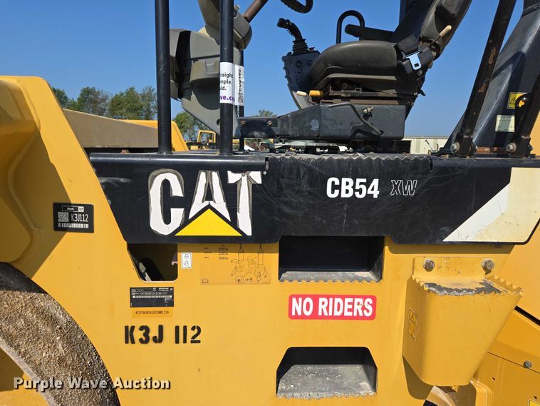 image for item ED2182 2014 Caterpillar CB-54 double drum vibratory roller