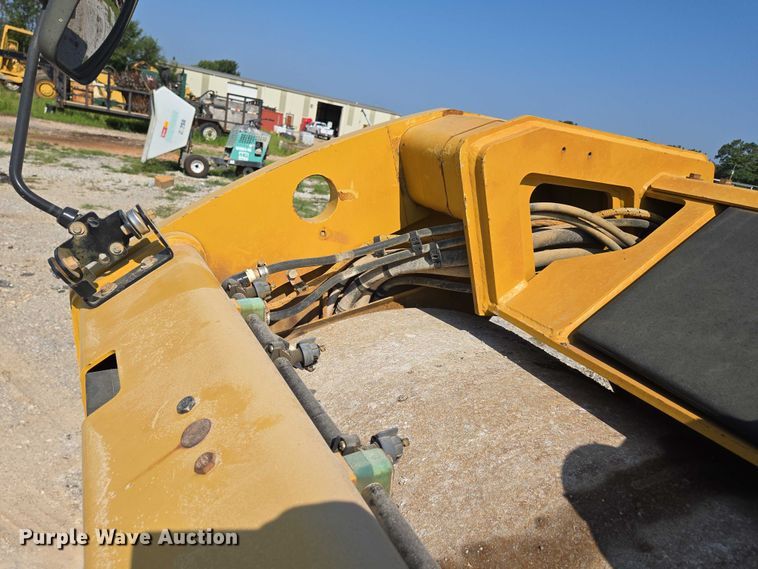 image for item ED2182 2014 Caterpillar CB-54 double drum vibratory roller