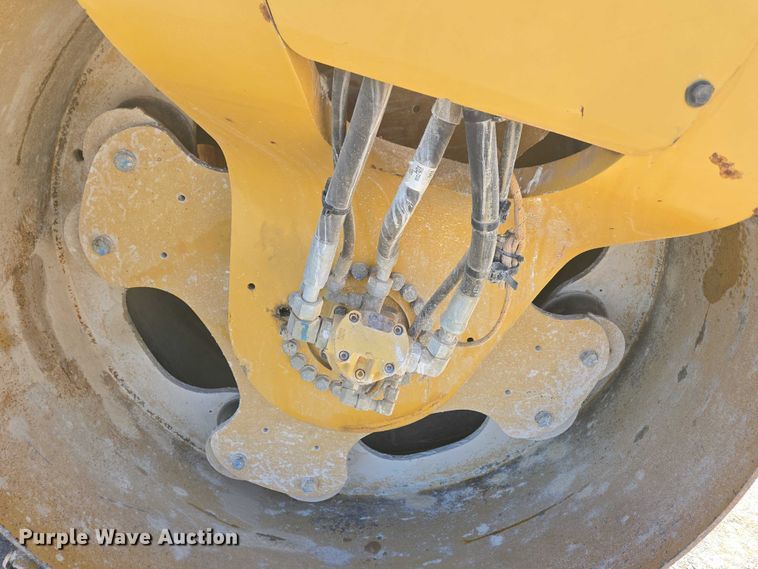image for item ED2182 2014 Caterpillar CB-54 double drum vibratory roller