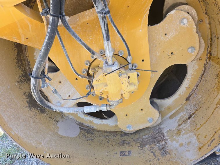 image for item ED2182 2014 Caterpillar CB-54 double drum vibratory roller
