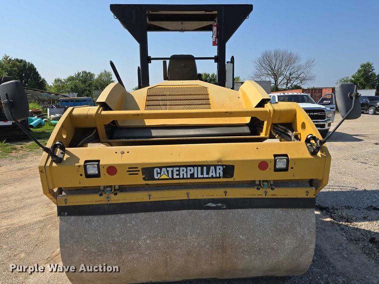 image for item ED2182 2014 Caterpillar CB-54 double drum vibratory roller