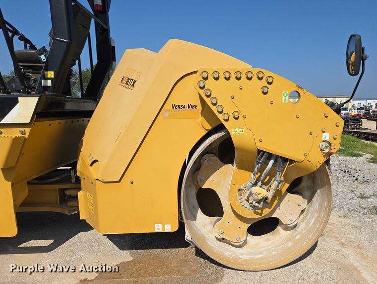 image for item ED2182 2014 Caterpillar CB-54 double drum vibratory roller