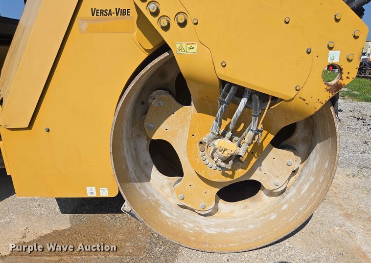 image for item ED2182 2014 Caterpillar CB-54 double drum vibratory roller