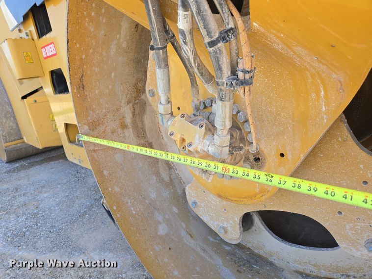 image for item ED2182 2014 Caterpillar CB-54 double drum vibratory roller