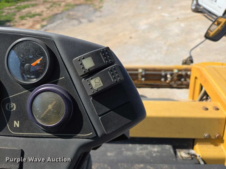 image for item ED2182 2014 Caterpillar CB-54 double drum vibratory roller