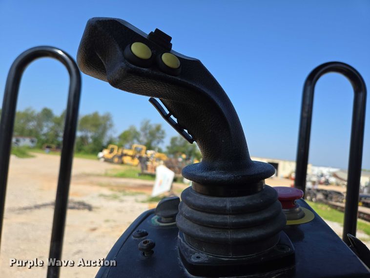 image for item ED2182 2014 Caterpillar CB-54 double drum vibratory roller