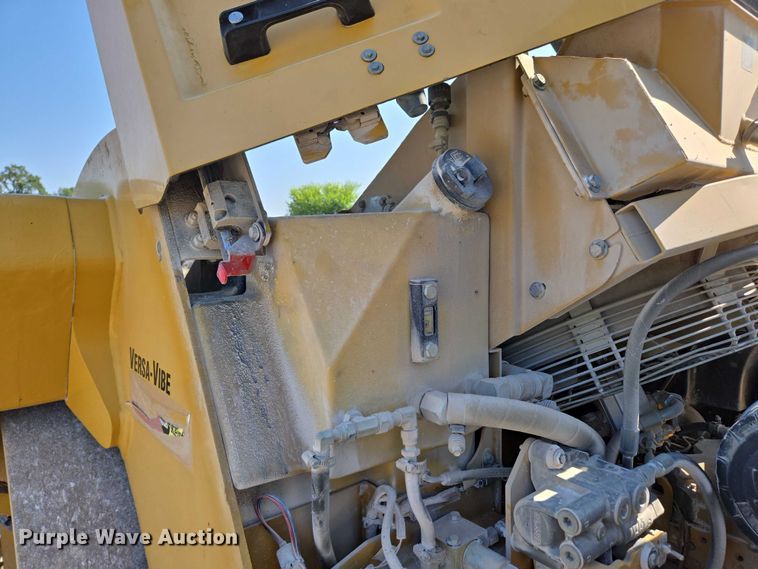 image for item ED2182 2014 Caterpillar CB-54 double drum vibratory roller