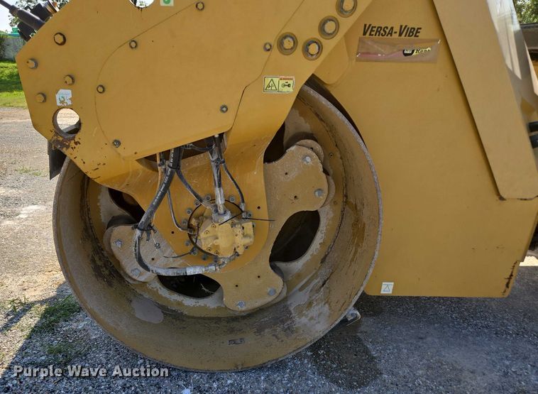 image for item ED2182 2014 Caterpillar CB-54 double drum vibratory roller