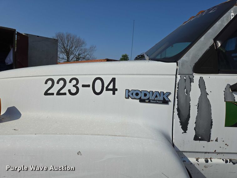 image for item ED2183 1993 Chevrolet Kodiak C6500 flatbed truck