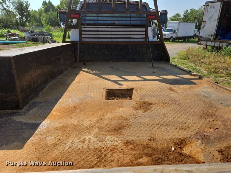 image for item ED2183 1993 Chevrolet Kodiak C6500 flatbed truck