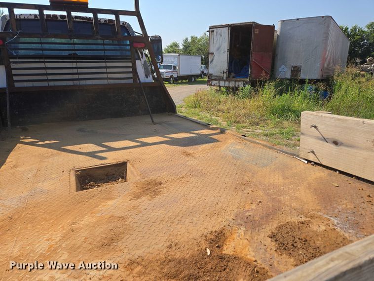 image for item ED2183 1993 Chevrolet Kodiak C6500 flatbed truck