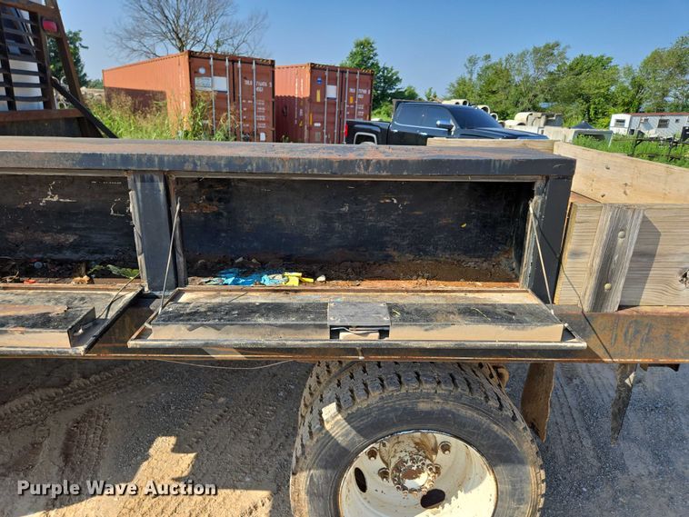 image for item ED2183 1993 Chevrolet Kodiak C6500 flatbed truck