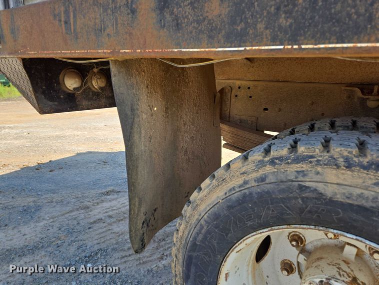 image for item ED2183 1993 Chevrolet Kodiak C6500 flatbed truck