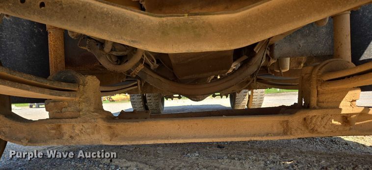 image for item ED2183 1993 Chevrolet Kodiak C6500 flatbed truck